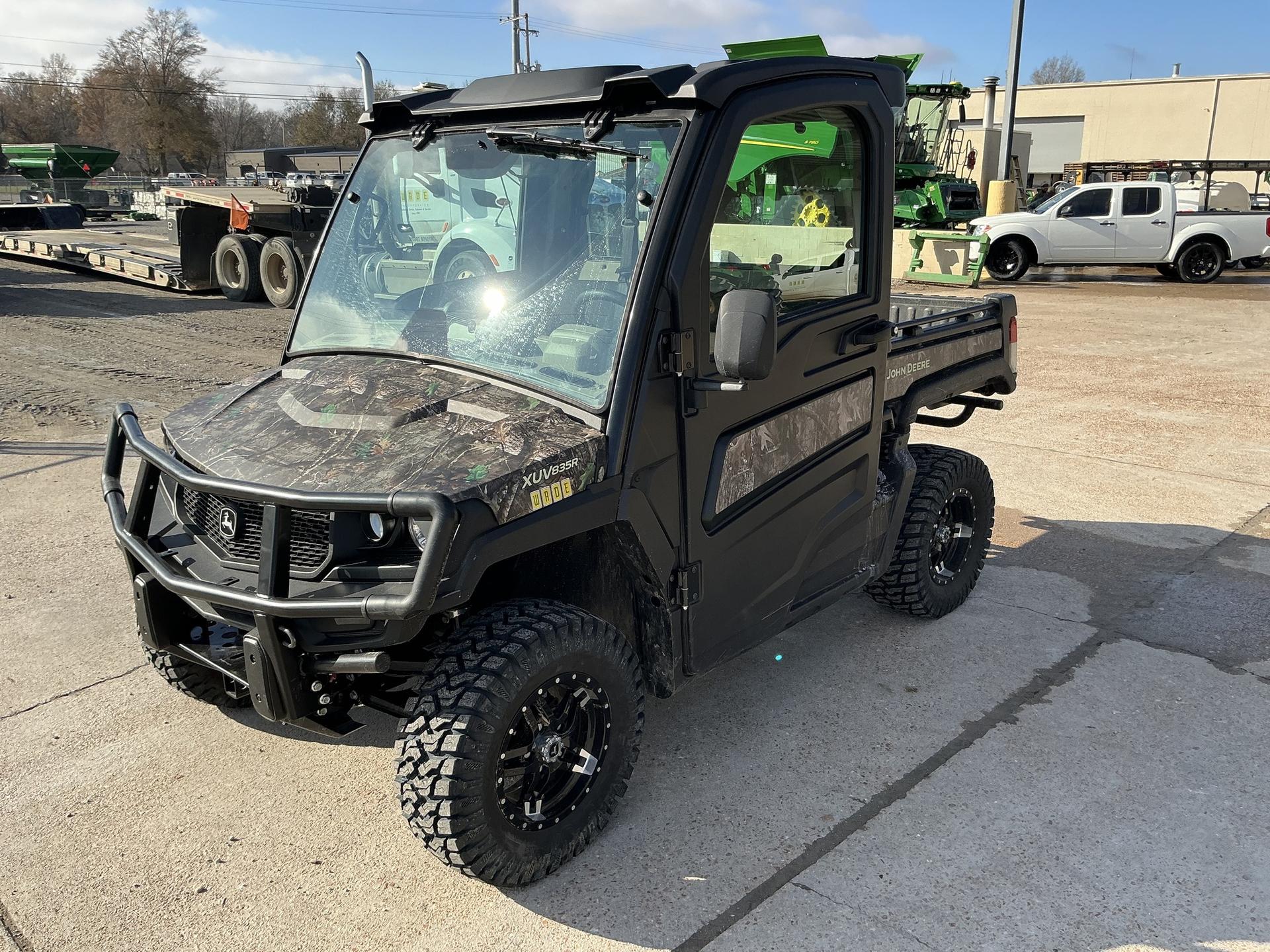 2023 John Deere XUV 835R