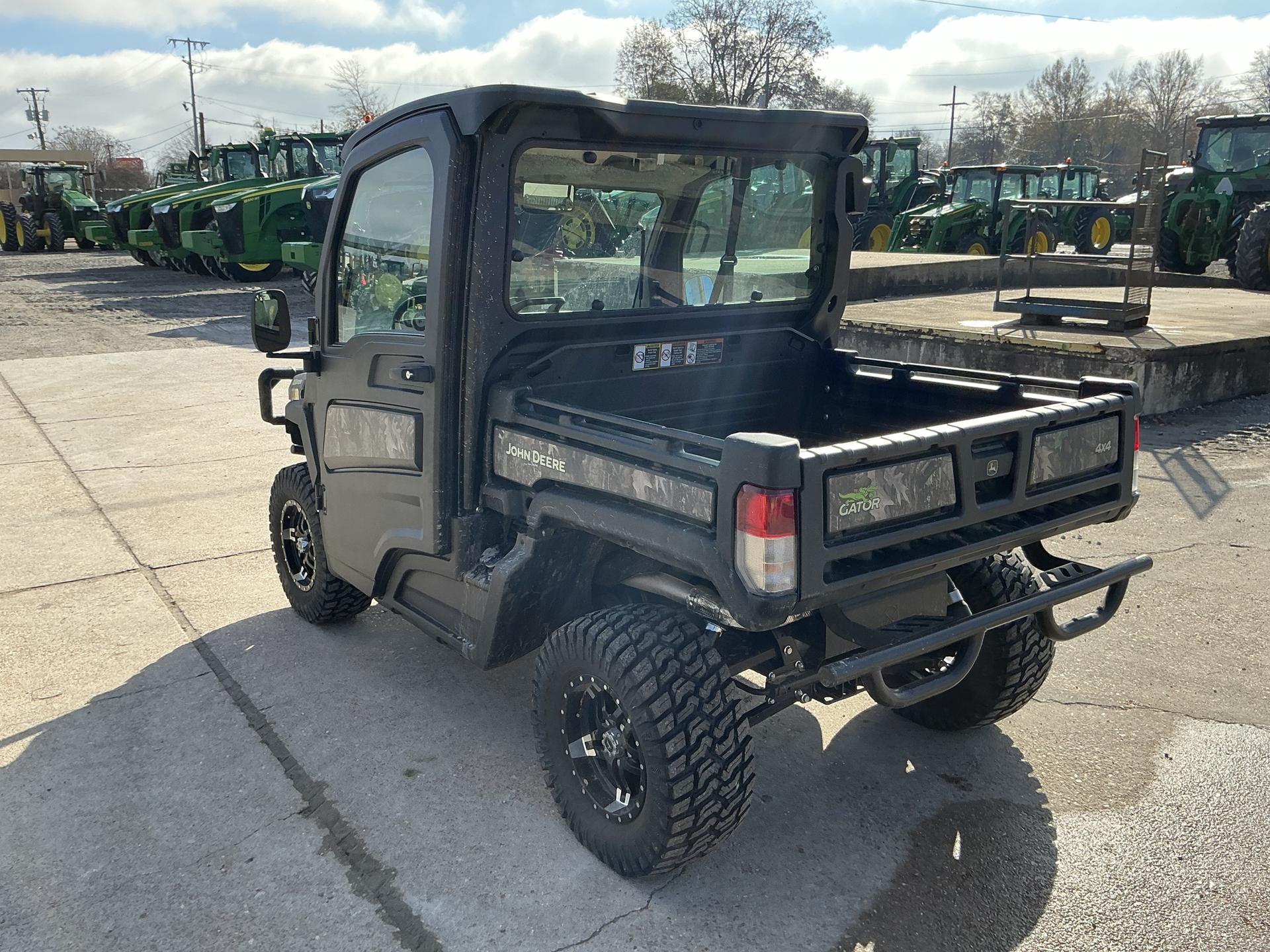 2023 John Deere XUV 835R