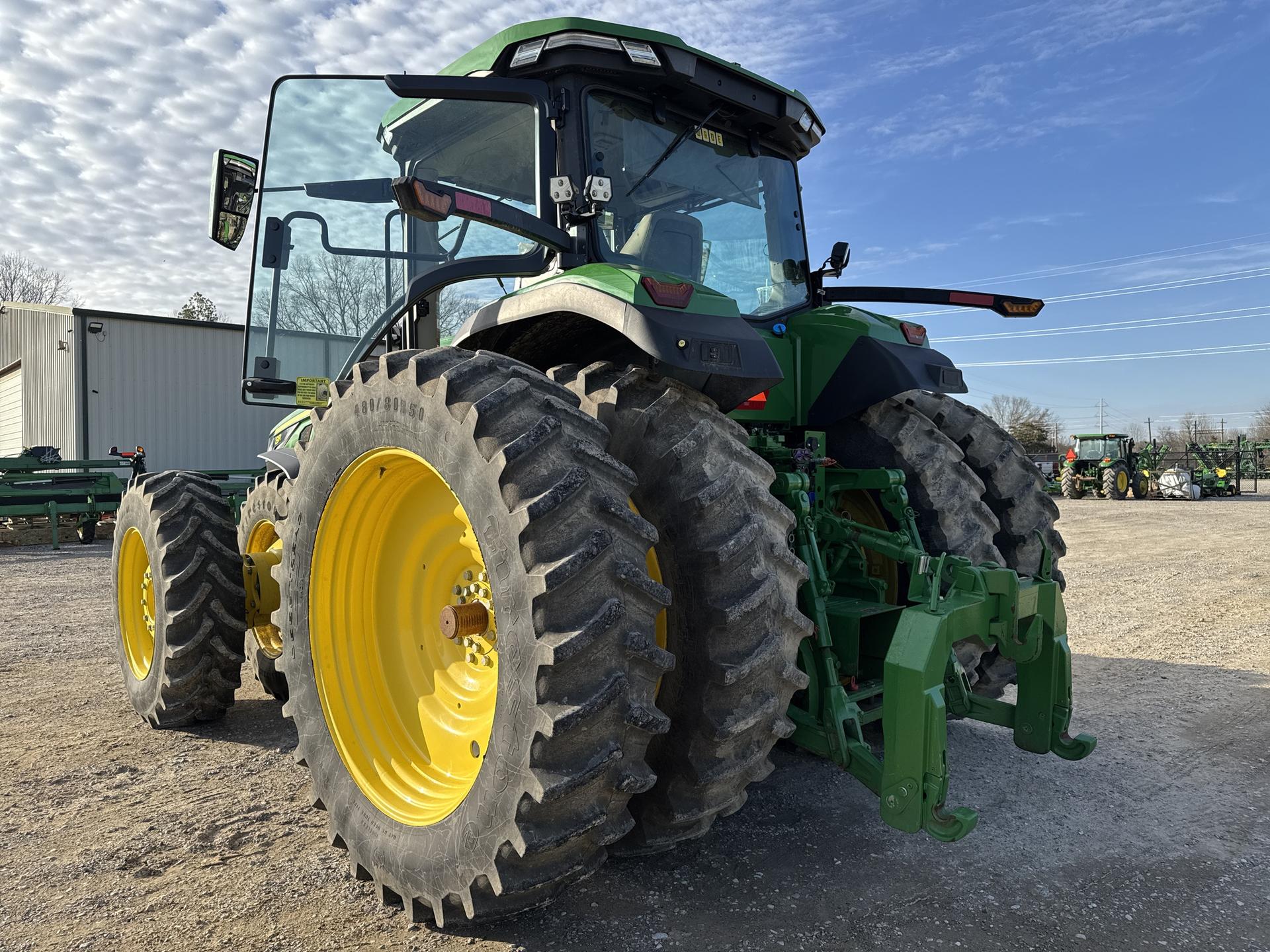 2023 John Deere 8R 280 Image