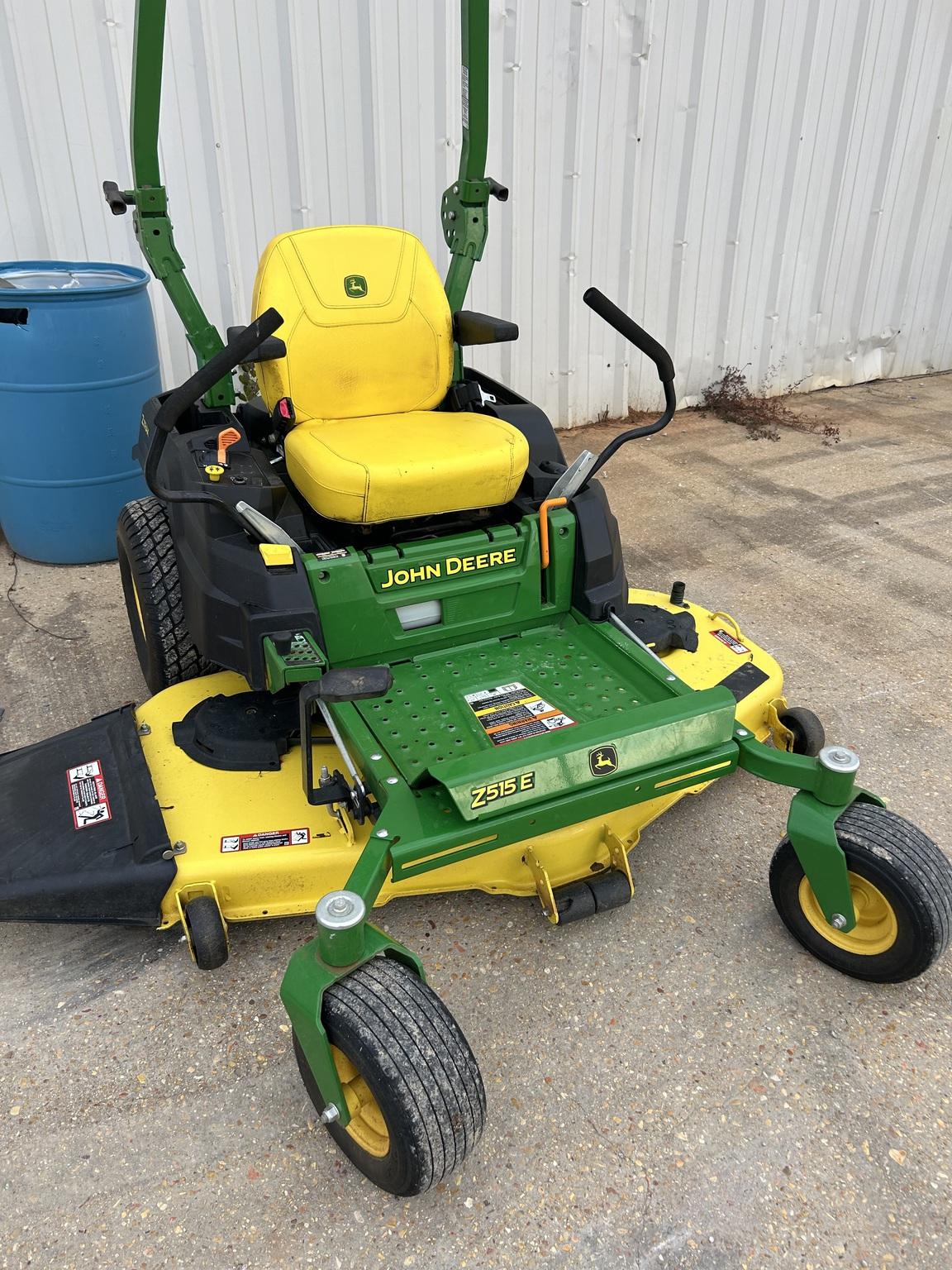 2021 John Deere Z515E