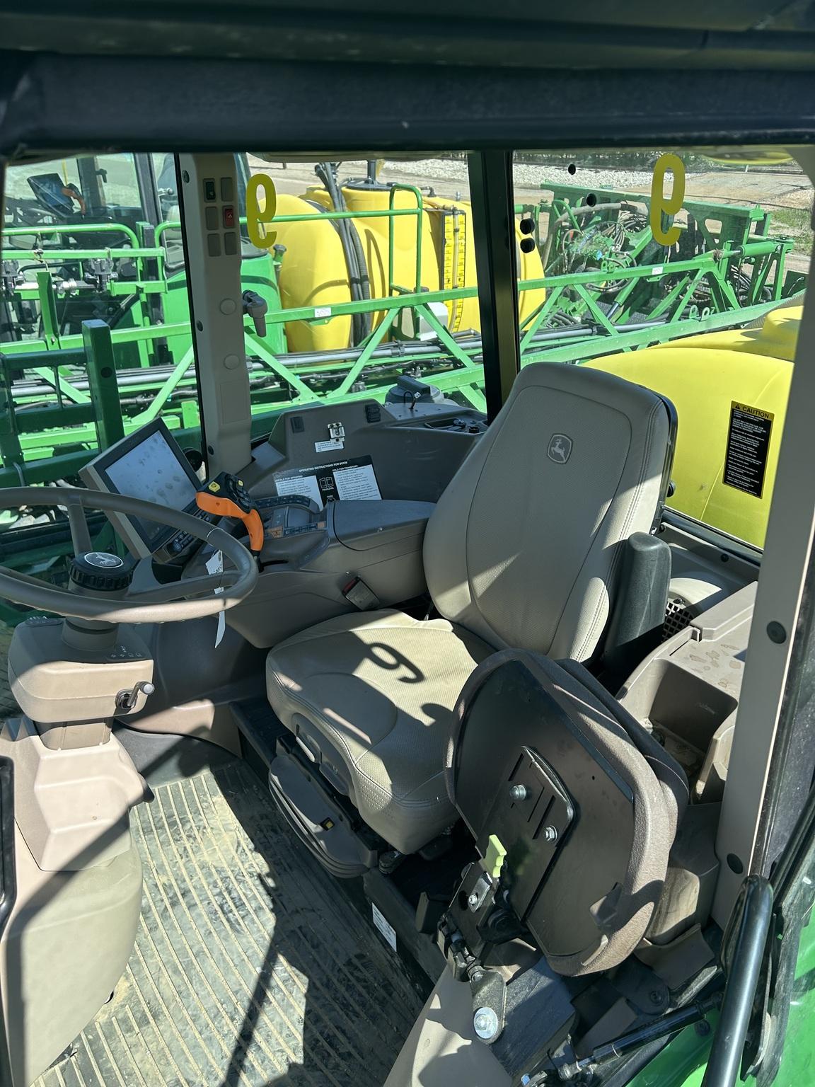 2023 John Deere R4023 Image