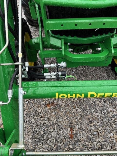 2023 John Deere 4052R