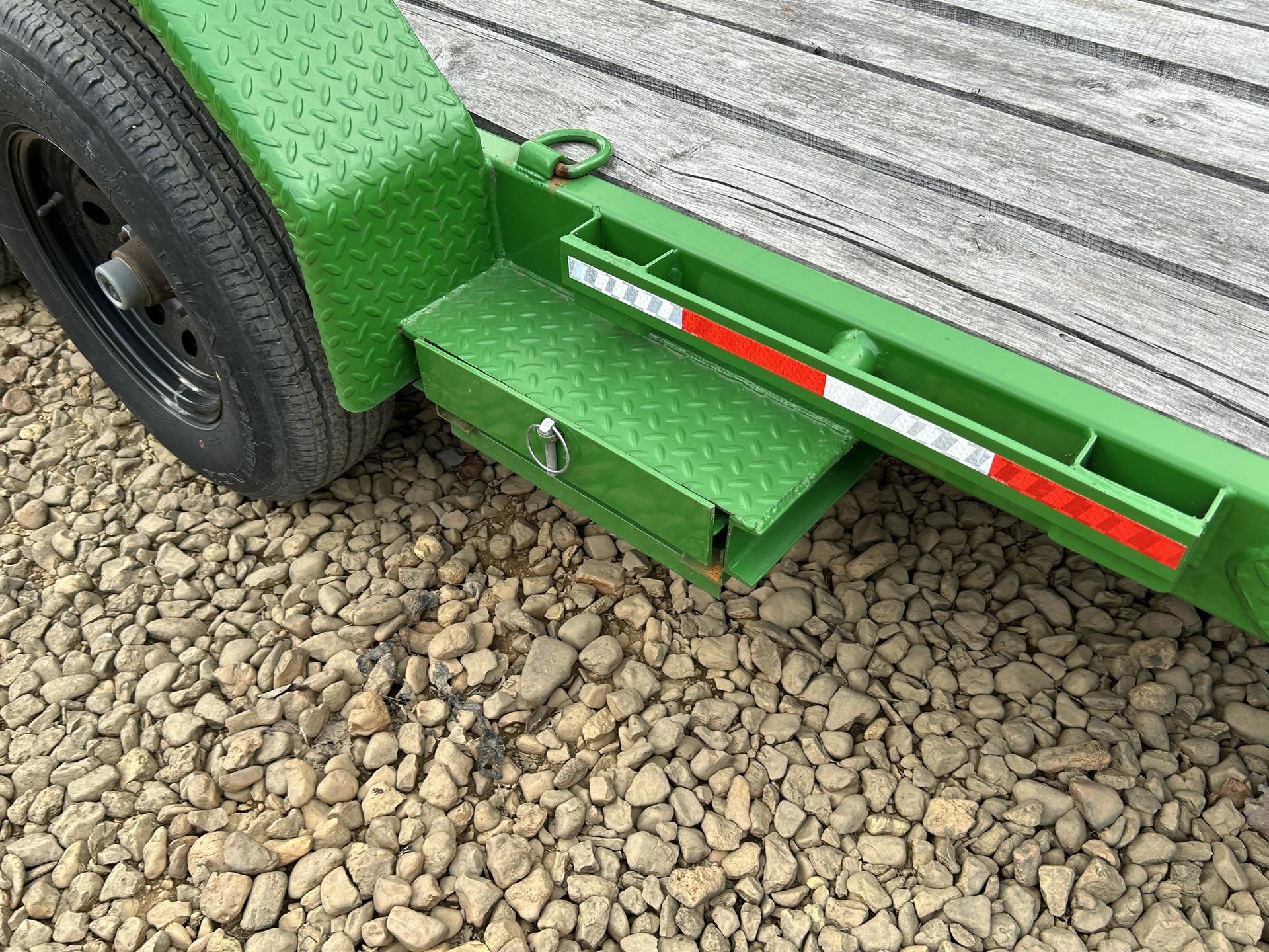 2022 John Deere 20ft Equip Trailer