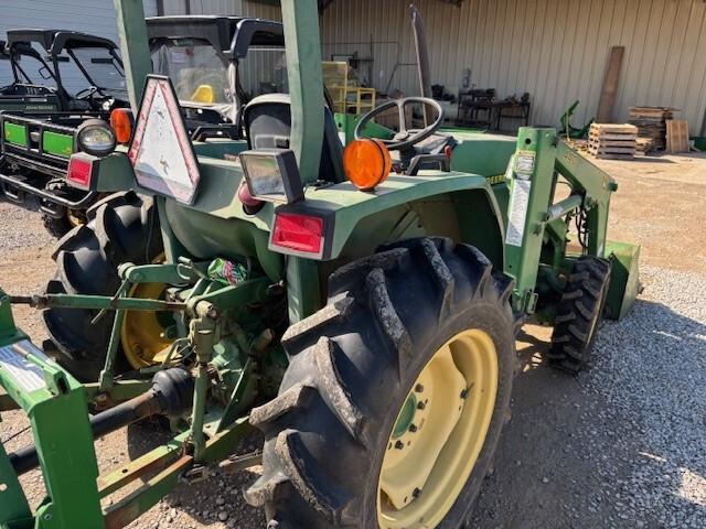 1995 John Deere 870 Image