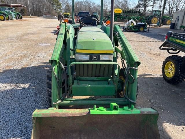 1995 John Deere 870 Image