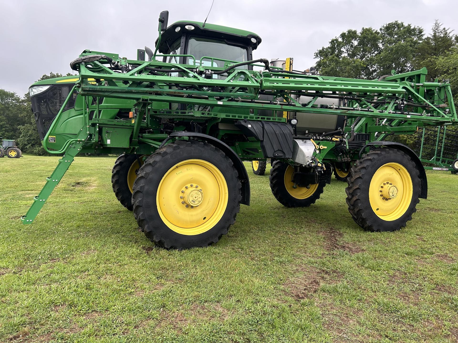 2015 John Deere R4038