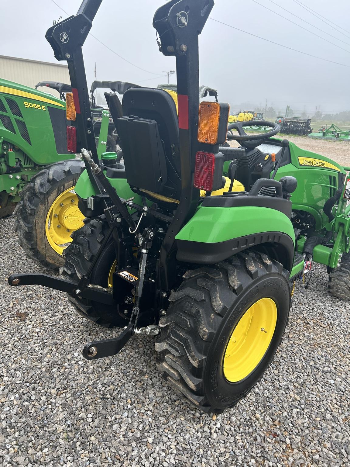 2021 John Deere 2025R