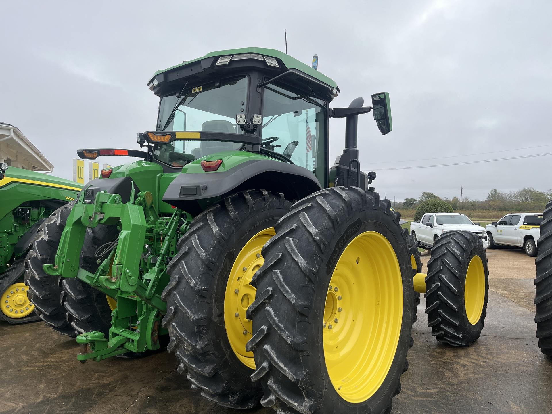 2023 John Deere 8R 340