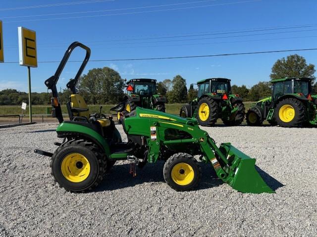 2022 John Deere 2025R