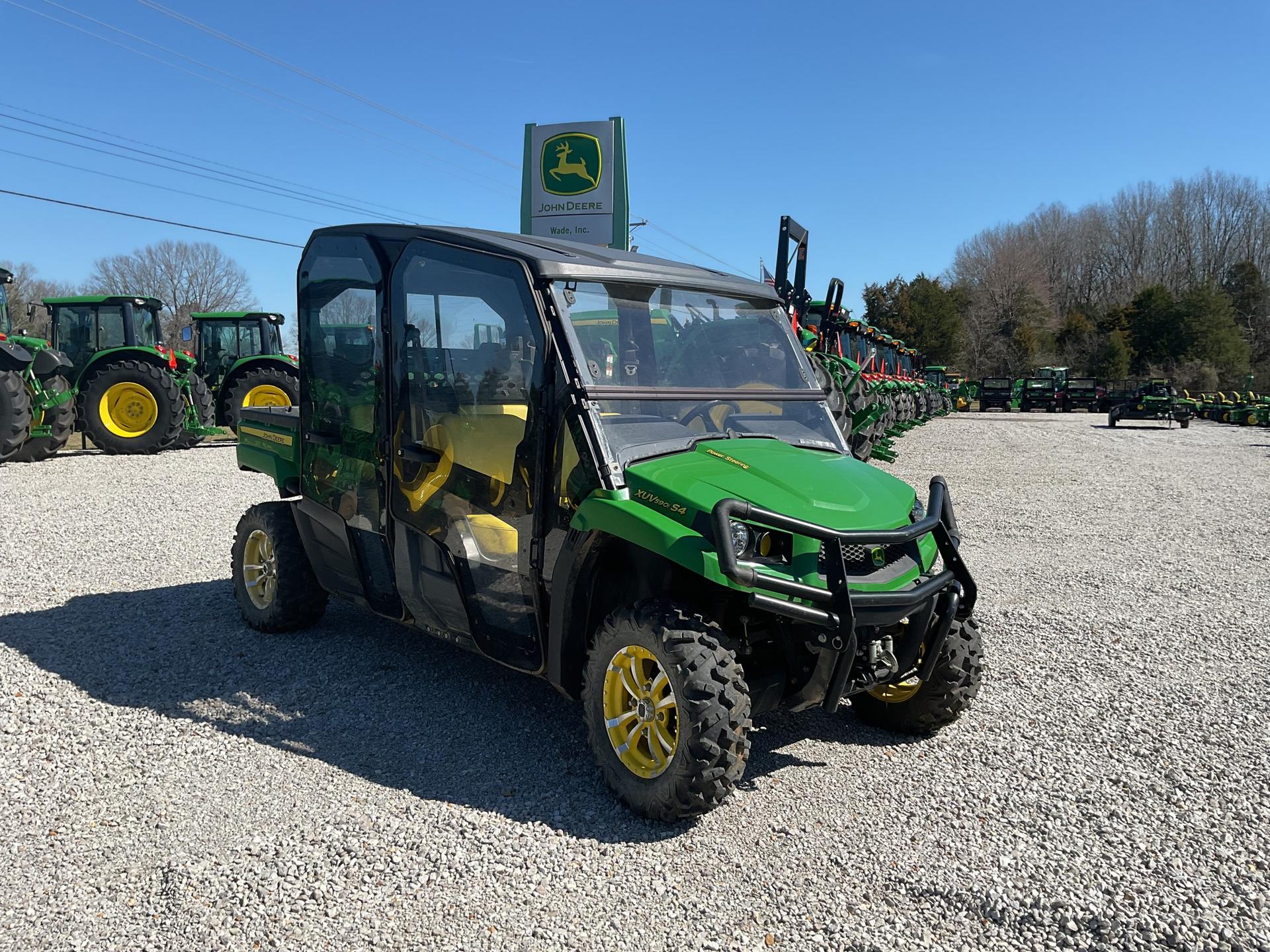 2017 John Deere XUV 590i Image