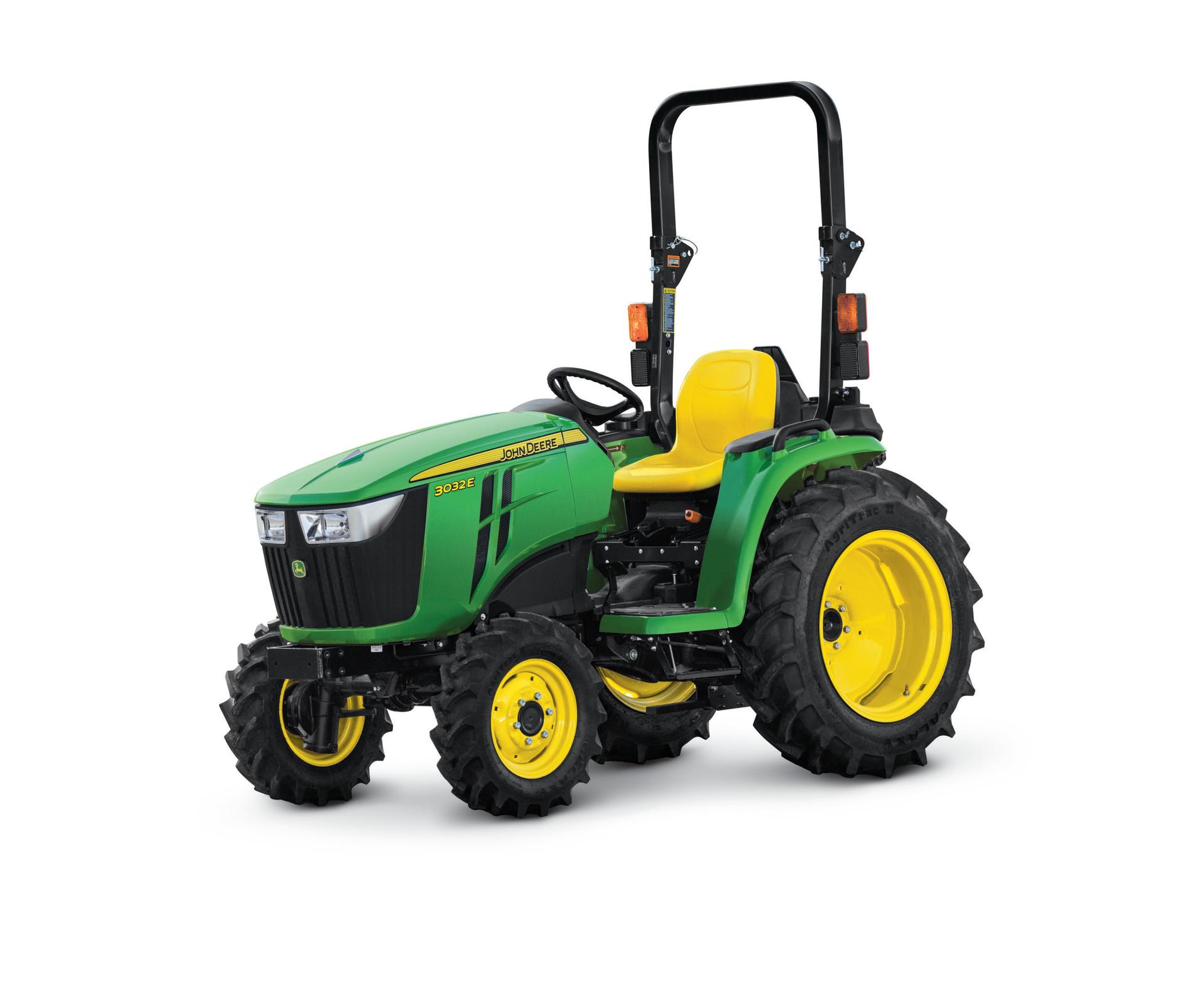 John Deere 3032E