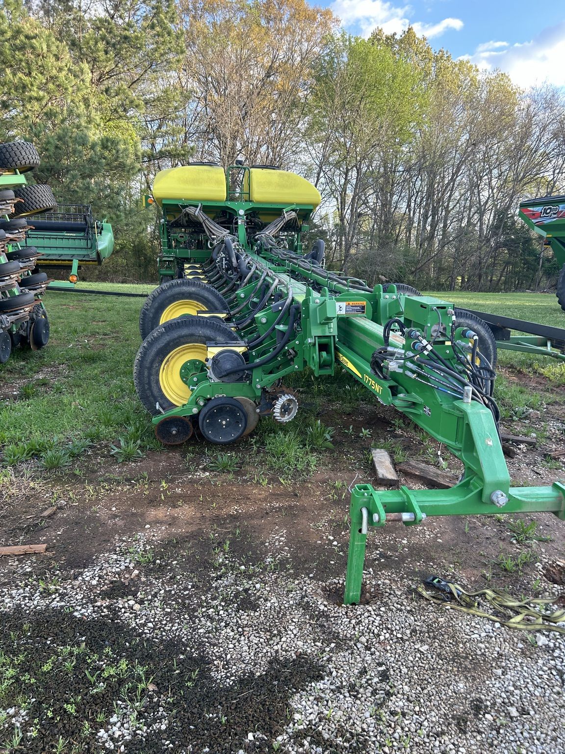 2015 John Deere 1775NT