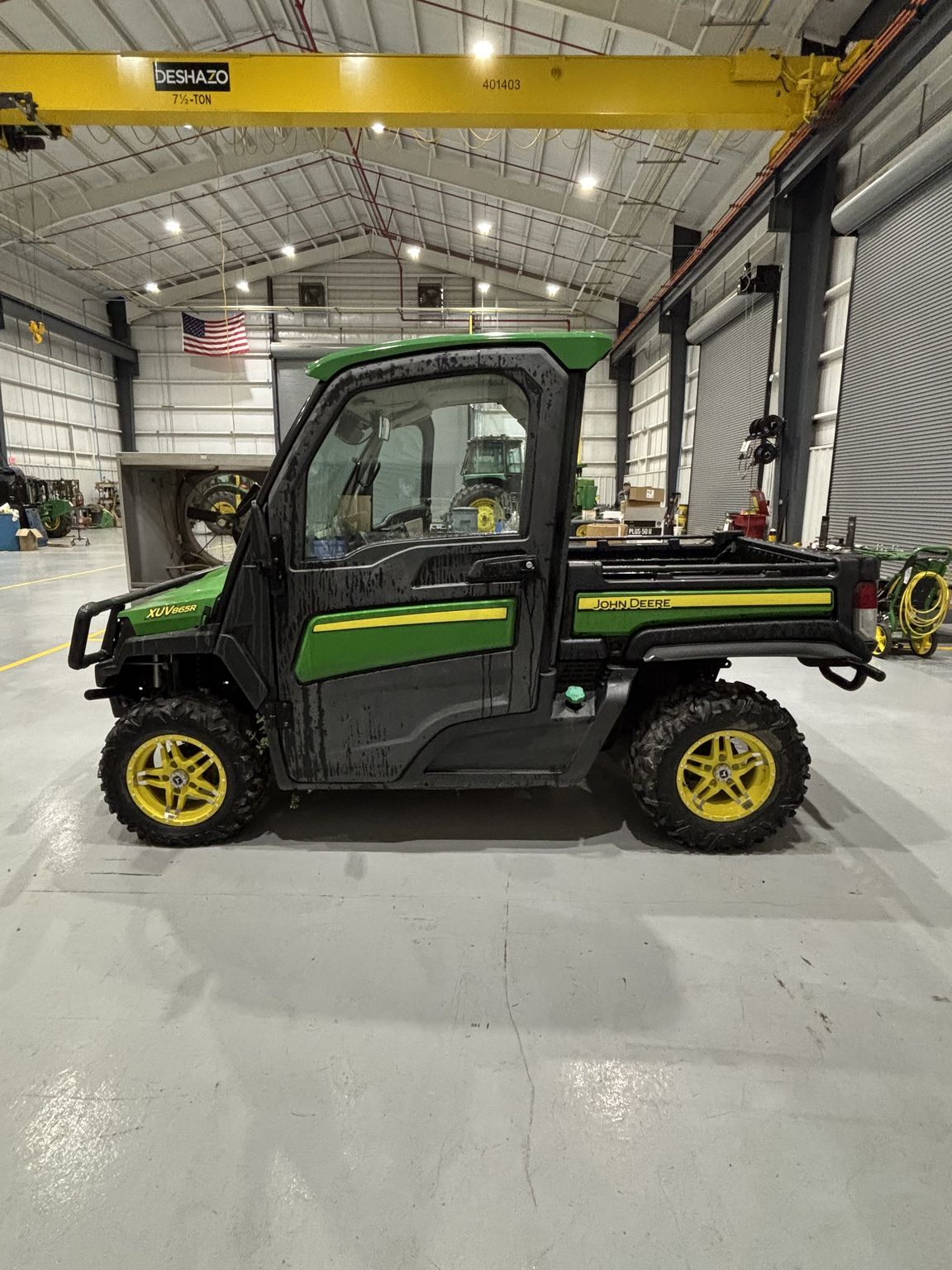 2020 John Deere 865R Image