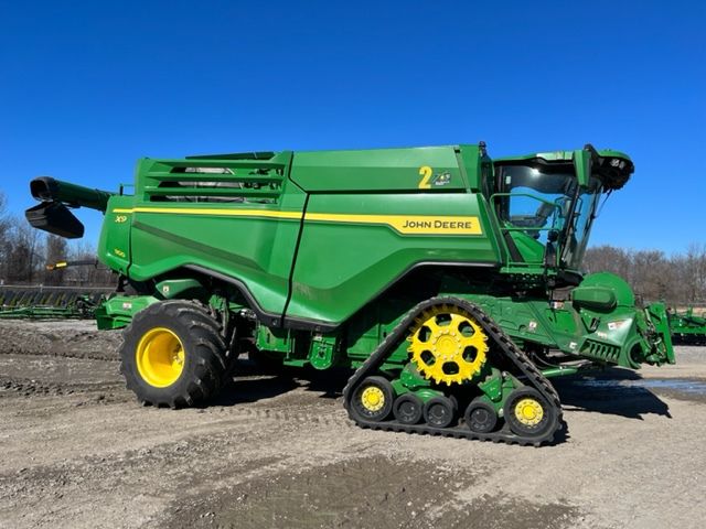 2022 John Deere X9 1100