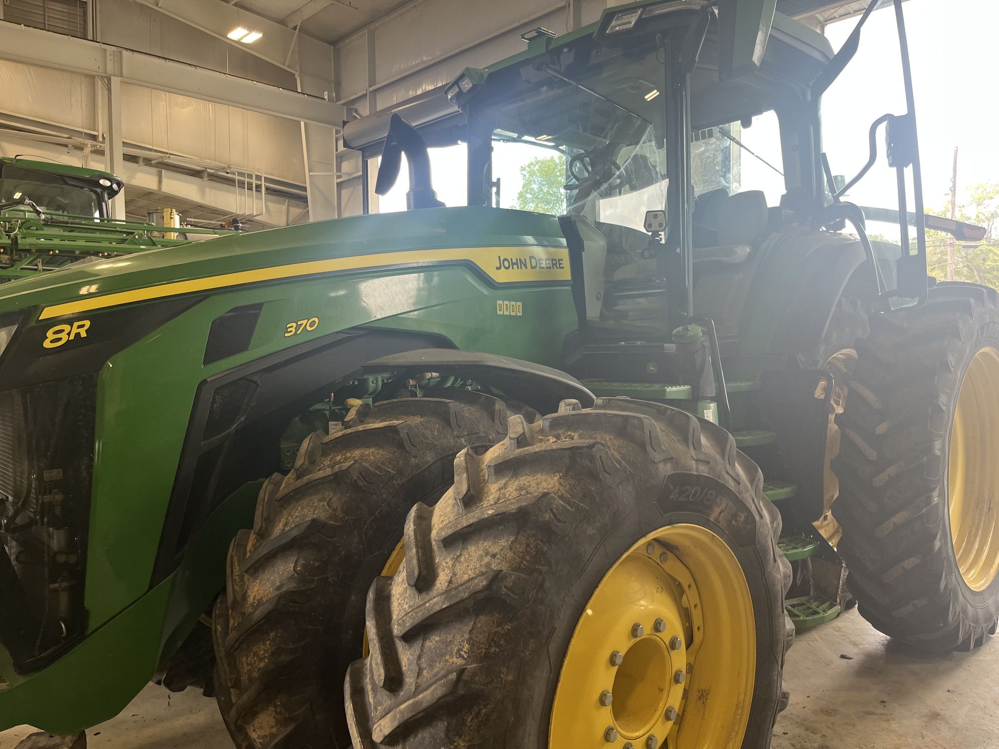 2023 John Deere 8R 370 Image