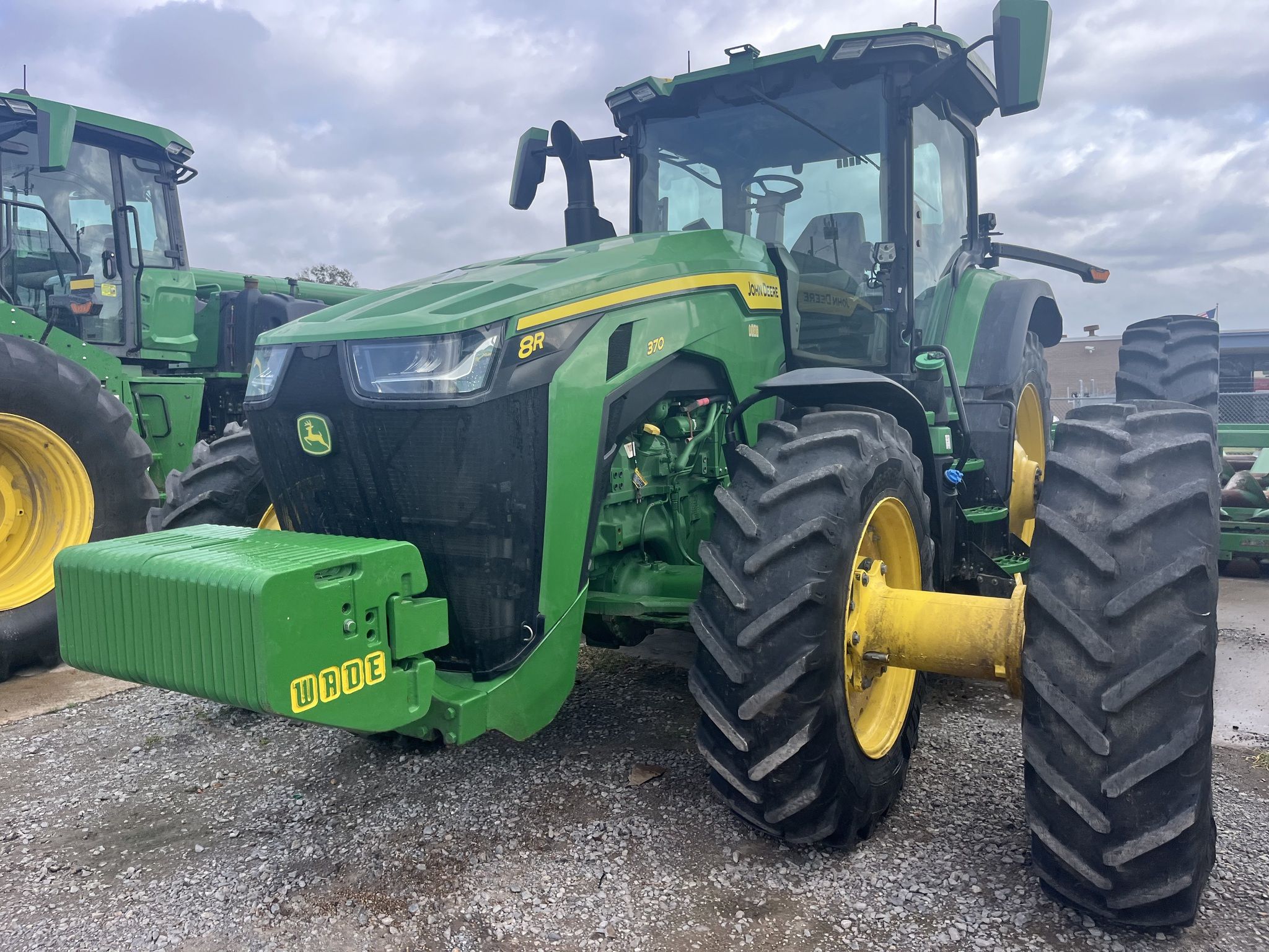 2023 John Deere 8R 370 Image