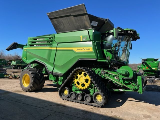 2022 John Deere X9 1100