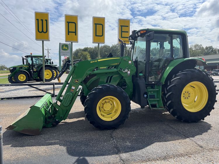 2017 John Deere 6120M