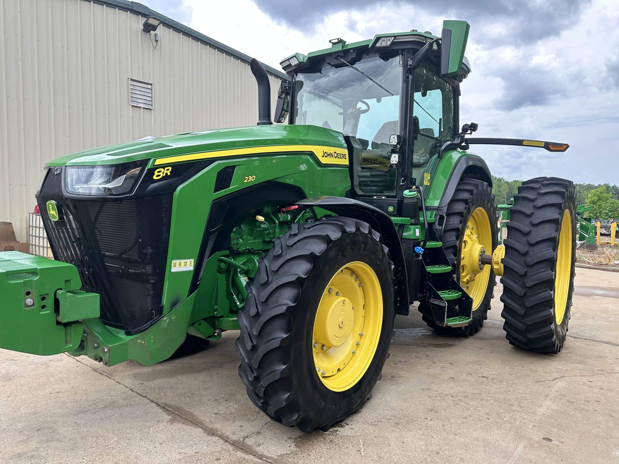 2021 John Deere 8R 230