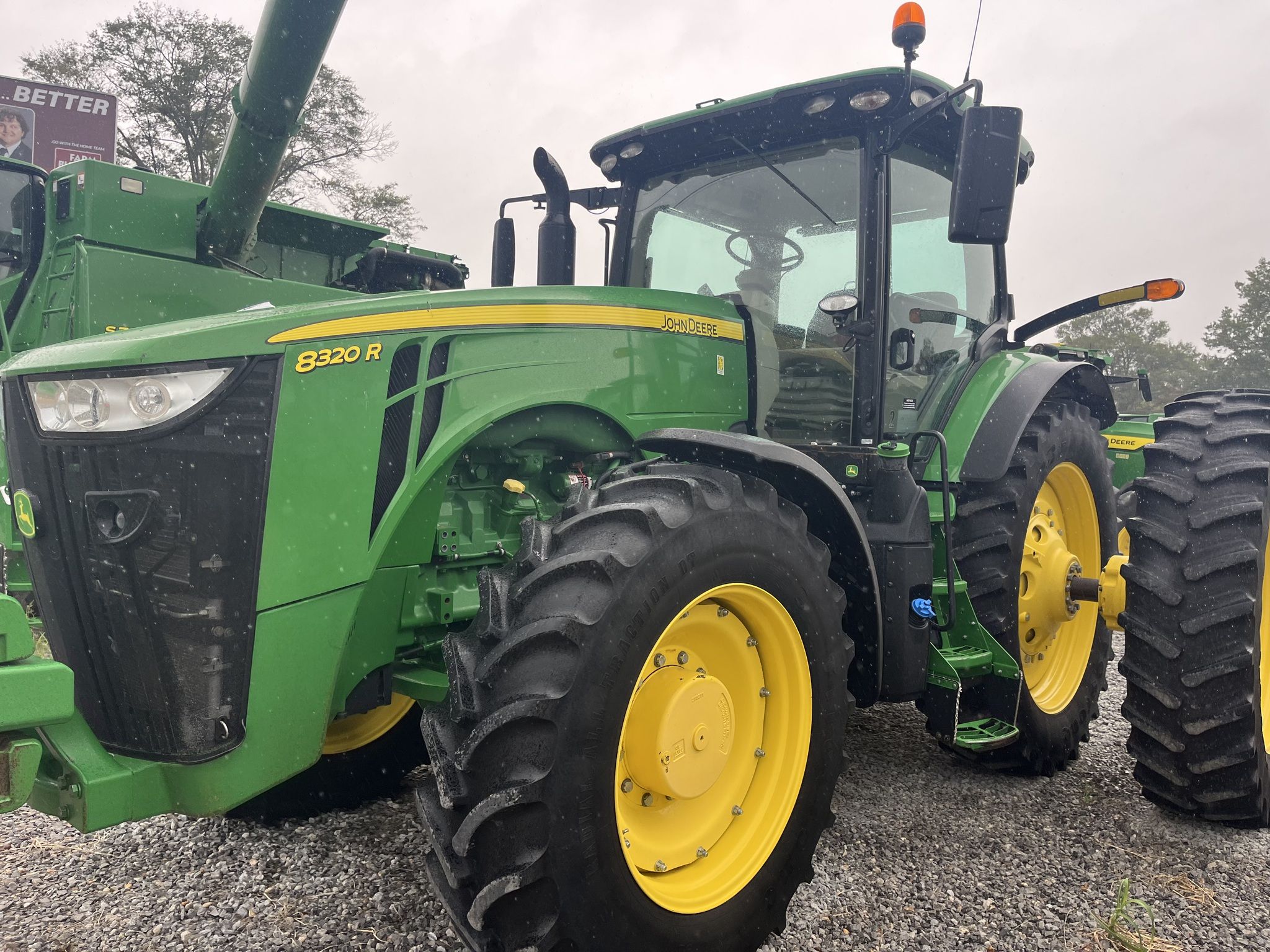 2019 John Deere 8320R Image