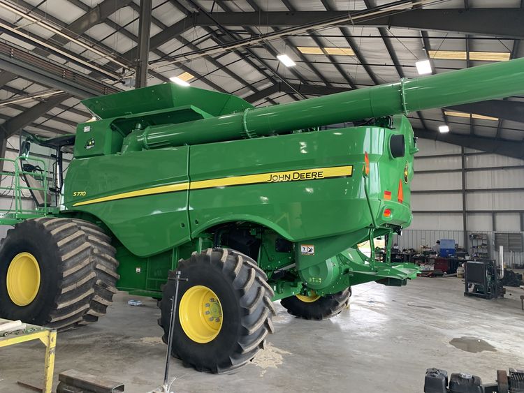 2022 John Deere S770