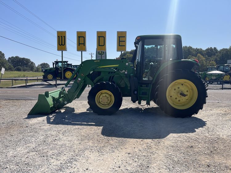 2015 John Deere 6130M