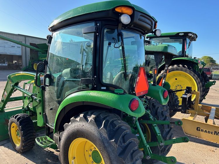 2022 John Deere 3039R Image