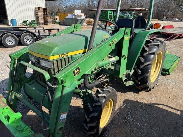 1995 John Deere 870 Image