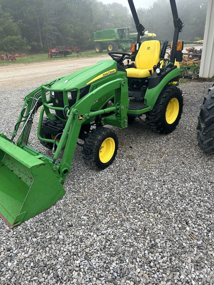 2021 John Deere 2025R