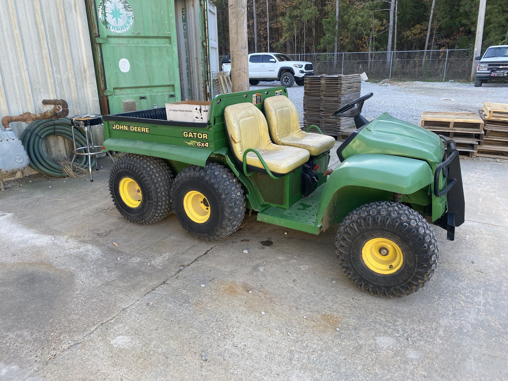 2009 John Deere 6X4 Image