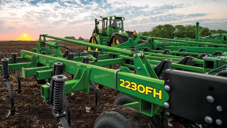 2230FH Floating Hitch Field Cultivator