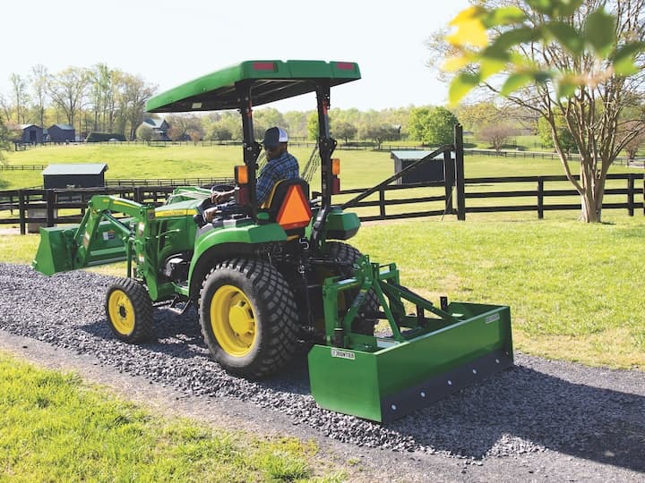 2032R Compact Utility Tractor